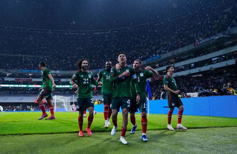 México sufre pero gana en penaltis