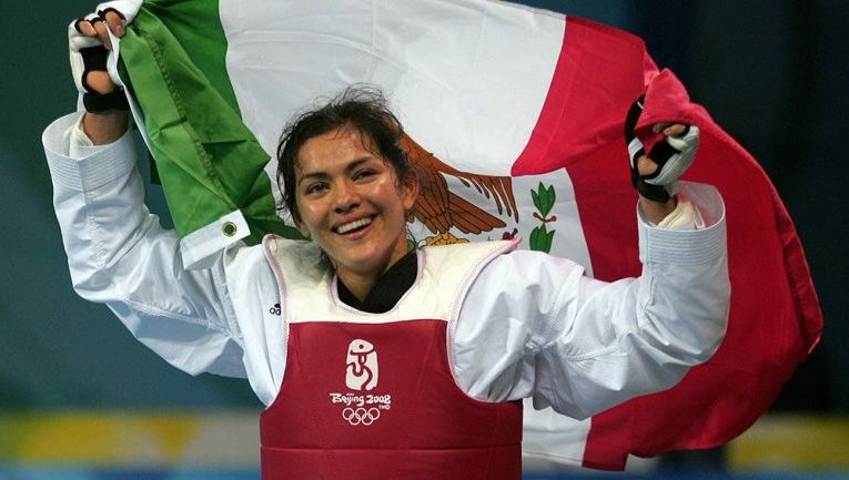 María Espinoza platicó su experiencia con atletas