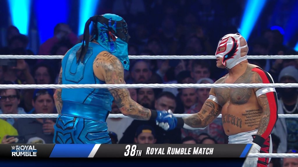 Penta y Rey Mysterio hacen historia en la WWE