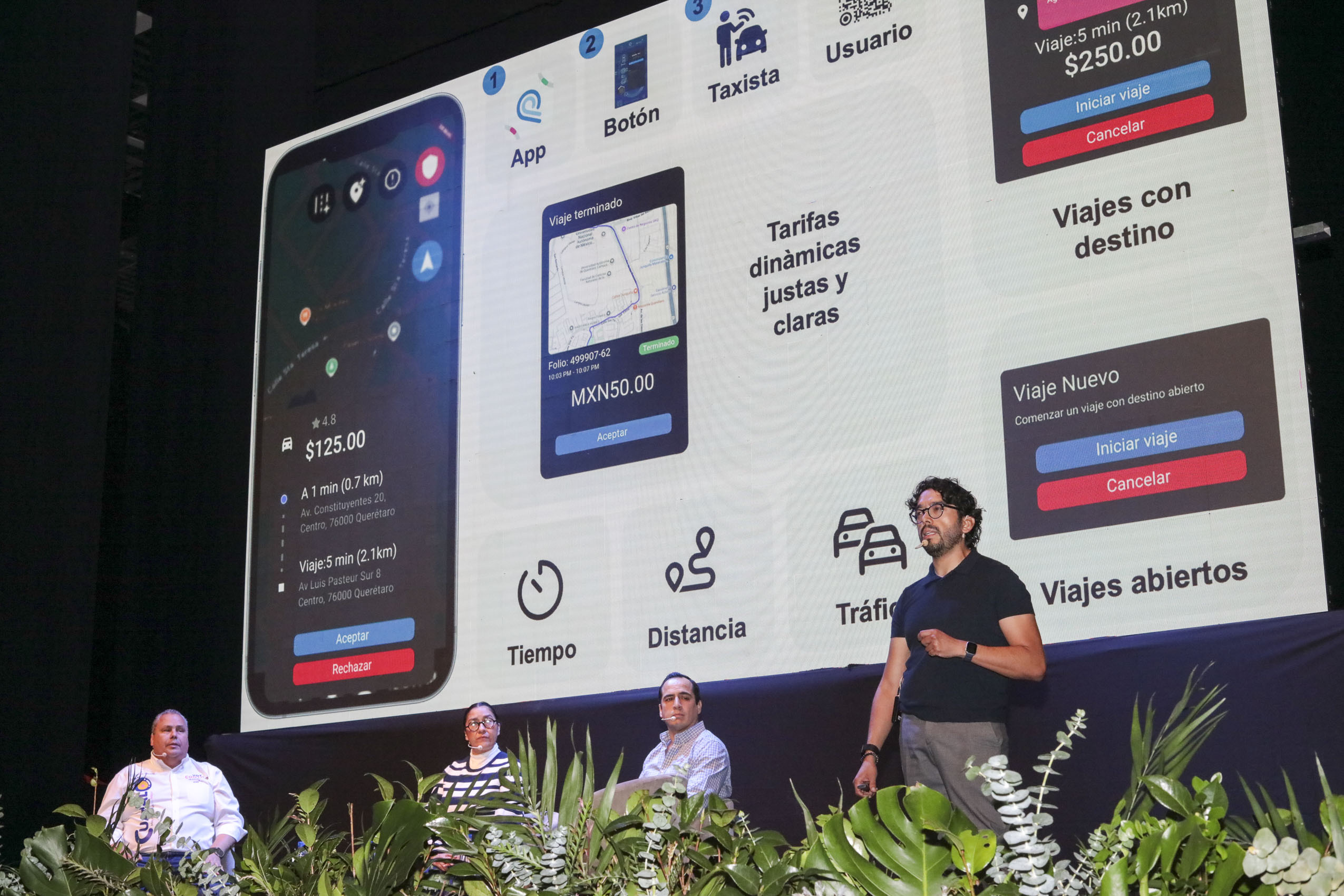 Capacitan a mil 300 taxistas para sumarse a QroTaxi