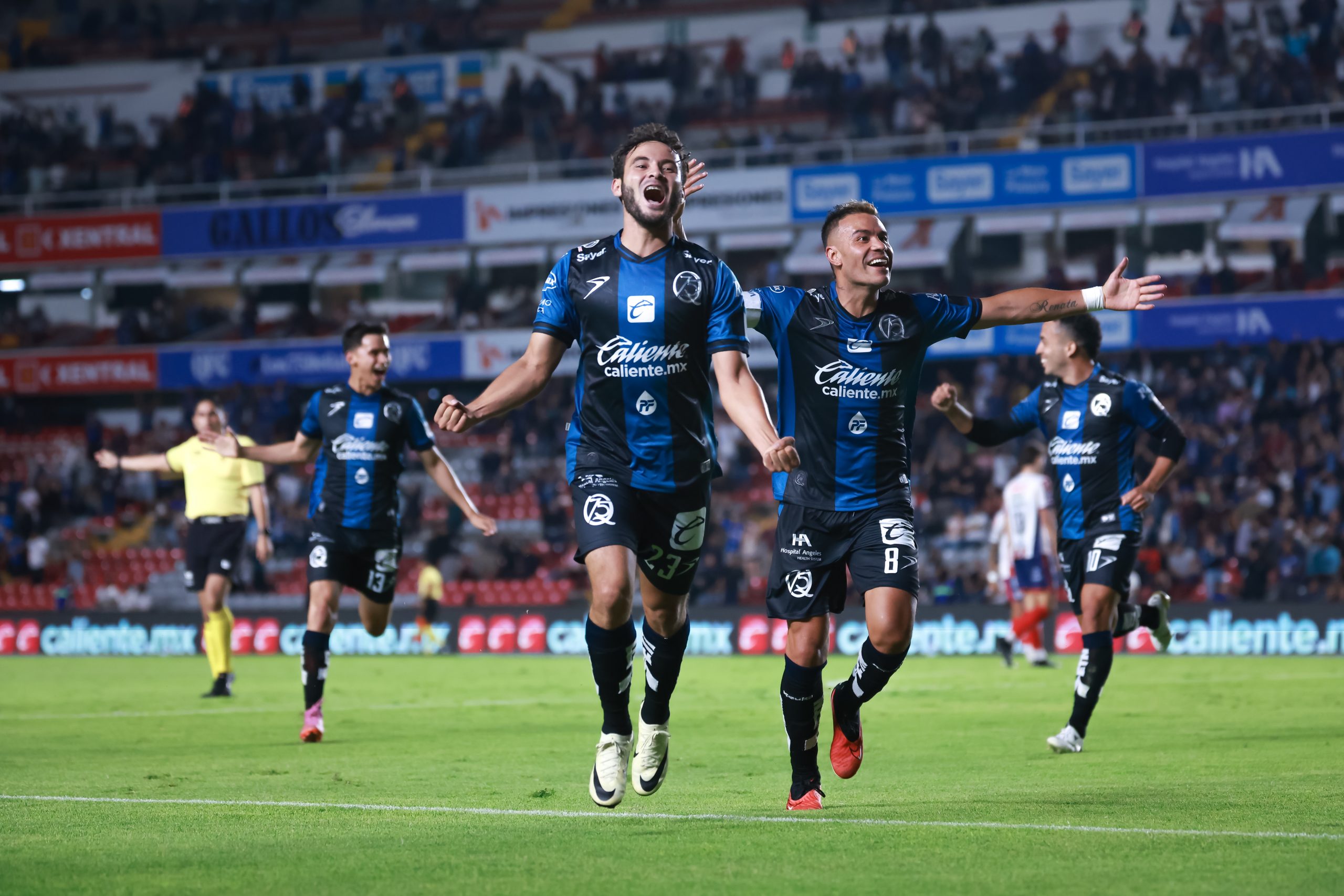 Juan Robles en el 11 ideal de la Jornada 6