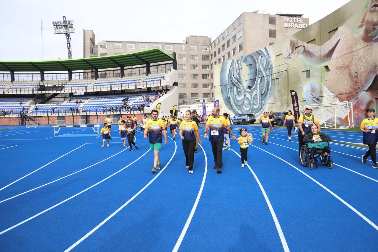 Participa Car Herrera en la XV Carrera de la Esperanza 2025