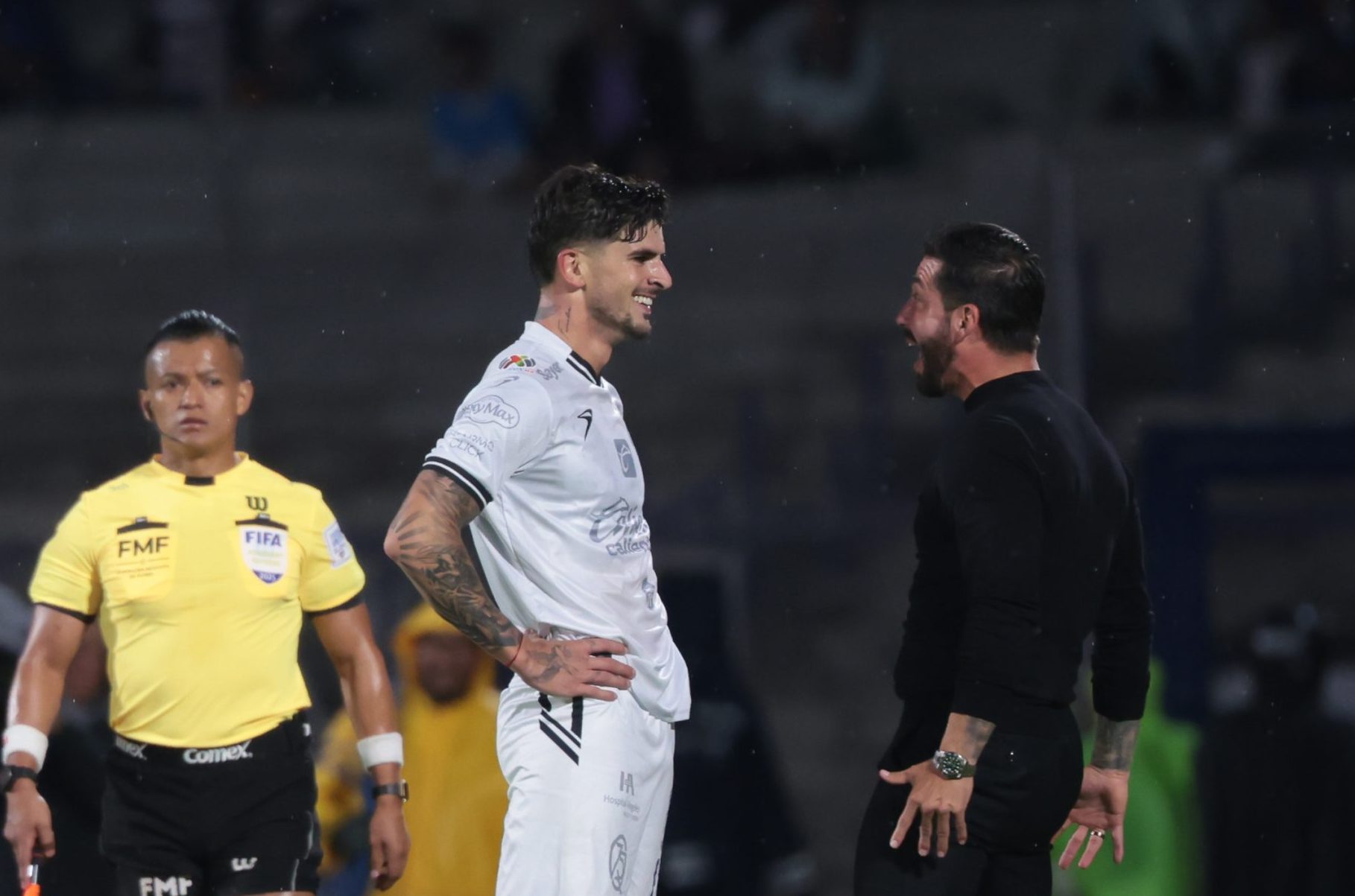 Benjamín Mora está muy orgulloso de sus Gallos Blancos