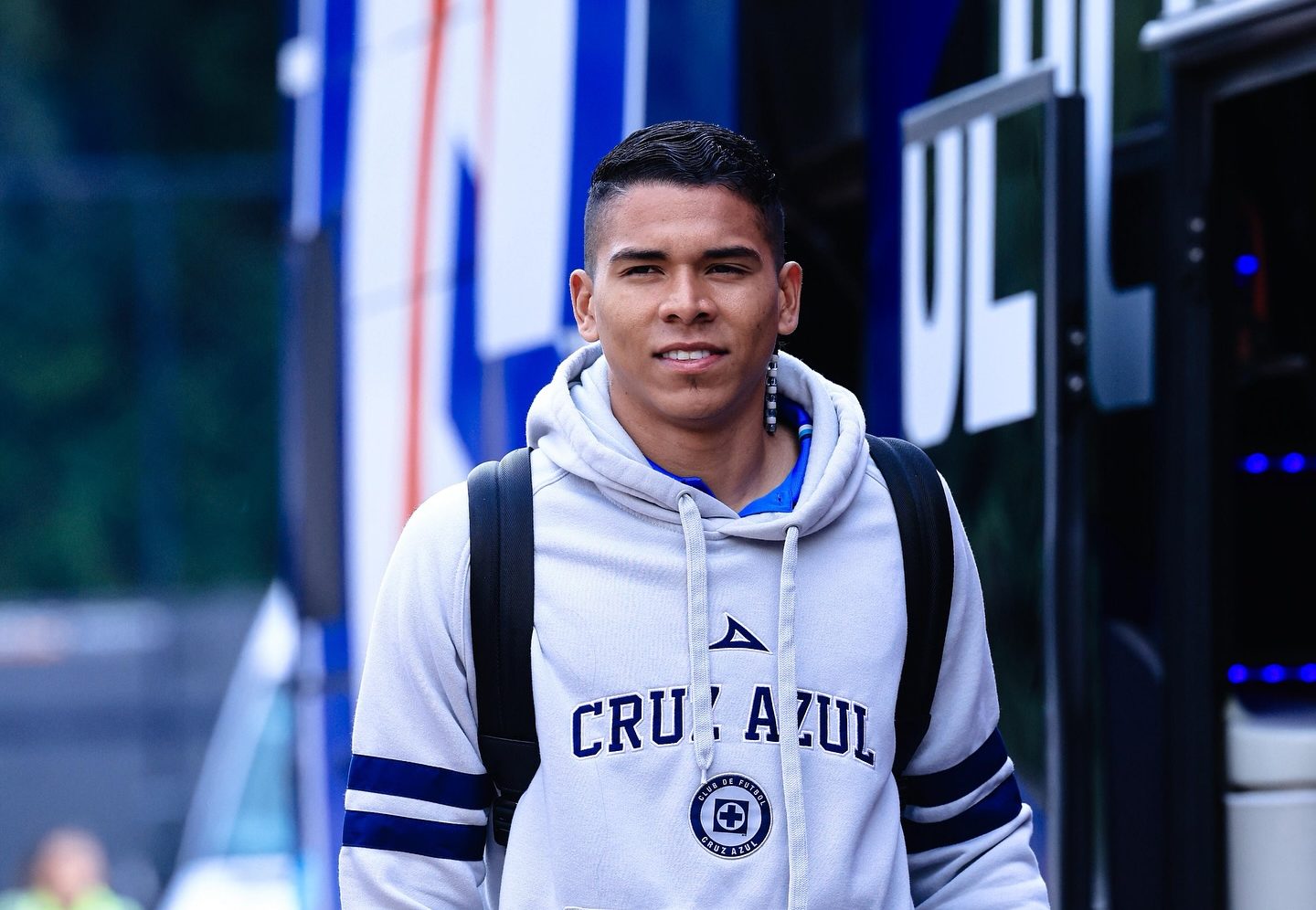 Lo qué opina el DT de Cruz Azul de los errores de Mier