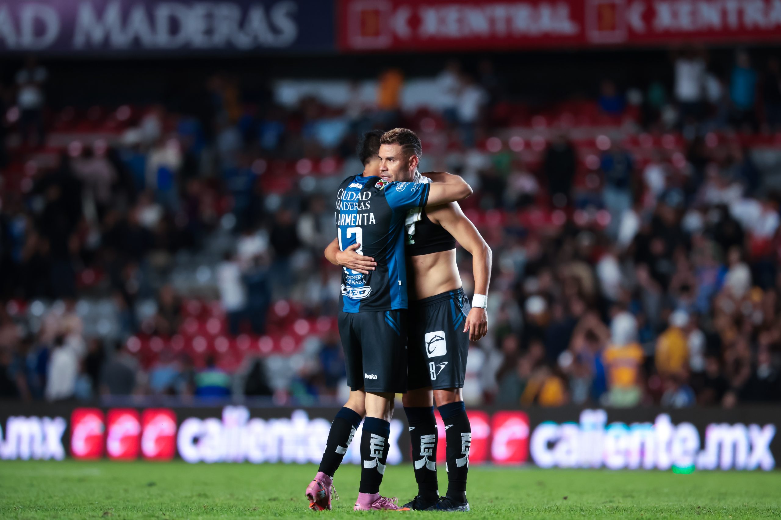 Pablo Barrera se disculpa por fallar penal