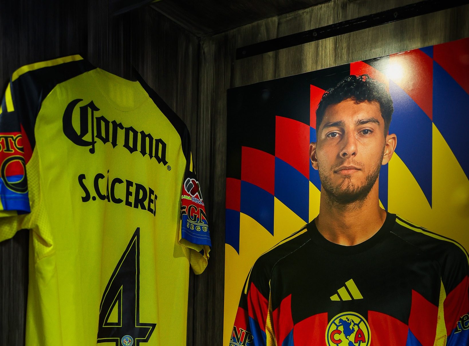 Sebastián Cáceres quería salir del América