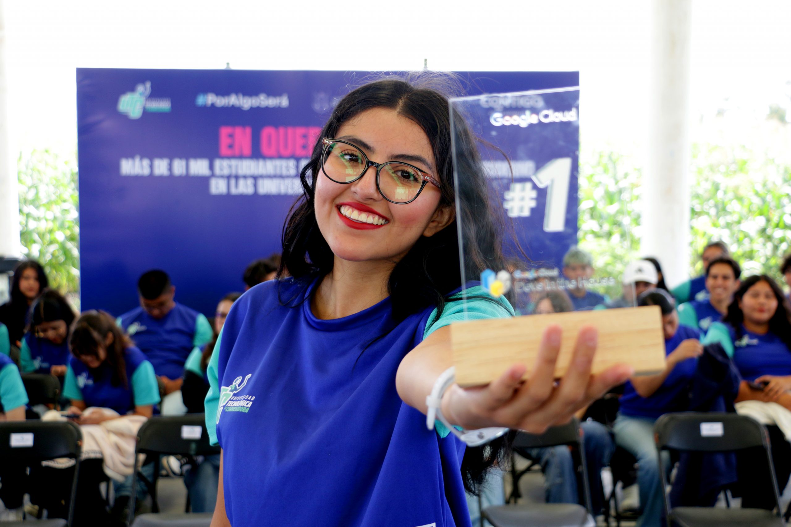 Queretana logra 1er lugar en Hackathon Devs de Google México
