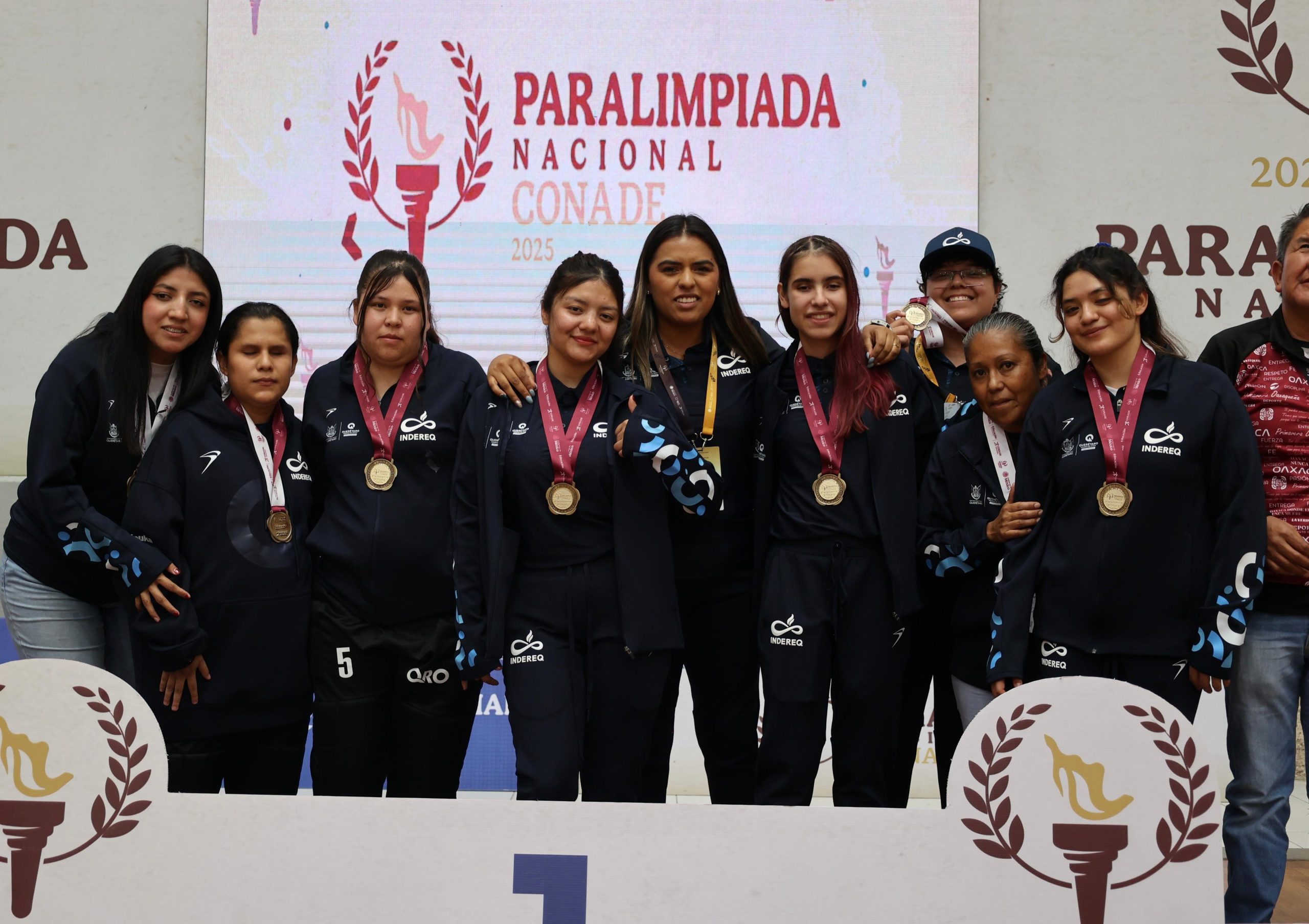 Queretanos en golbol se cuelgan preseas de oro