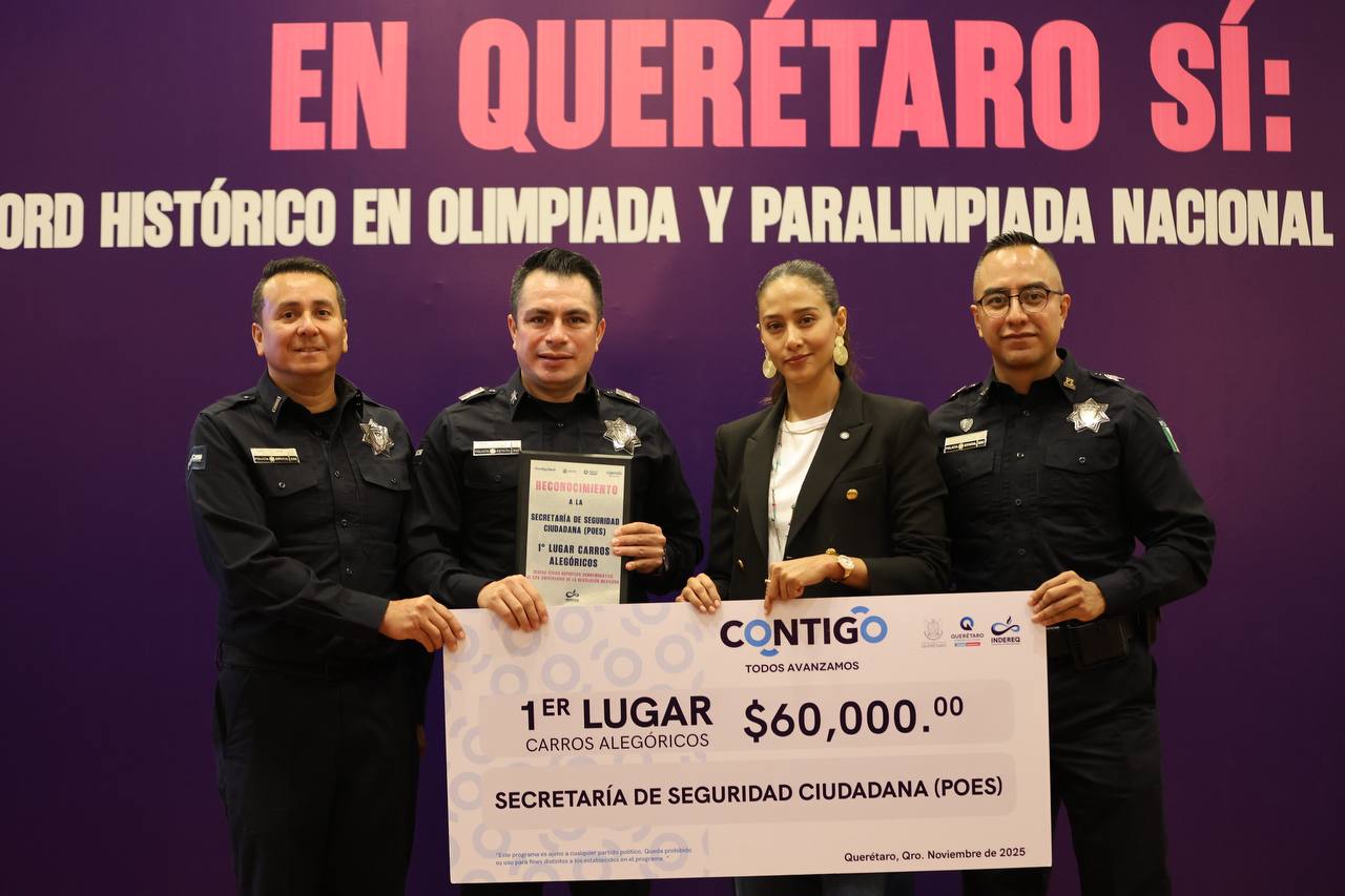 Premian a ganadores del Desfile de la Revolución Mexicana