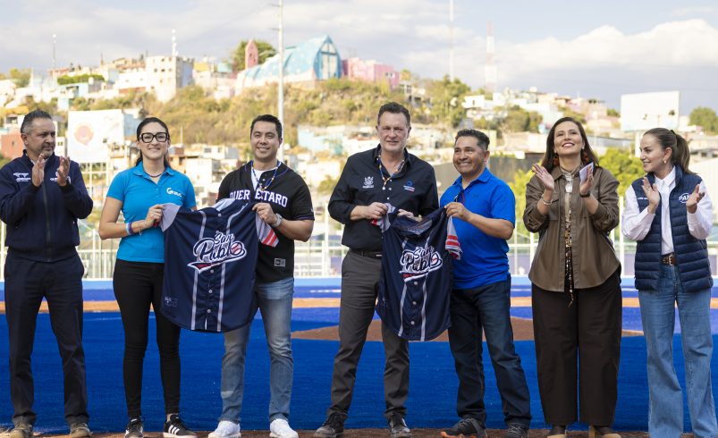 Entregan Kuri y Felifer rehabilitación de Deportiva Ejido San Pablo