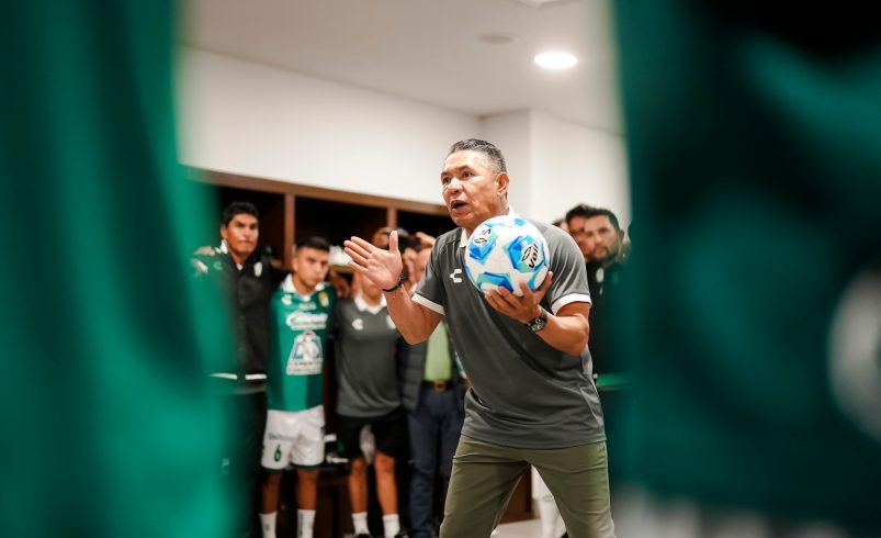 «Nacho» Ambriz renuncia y pide disculpas a la afición del León