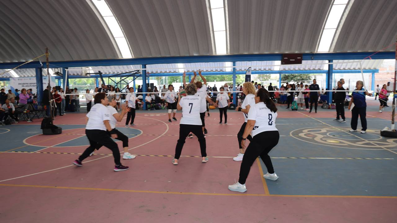 Celebra SEDIF a las y los adultos mayores en Corregidora