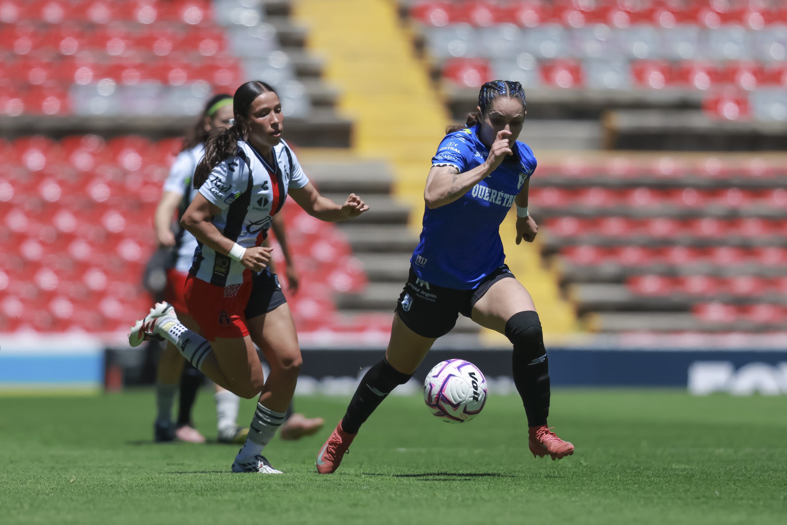 Tristeza en Gallos Femenil por no ganar en casa