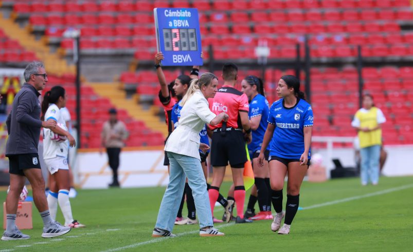 Gallos Femenil trabajará en la definición